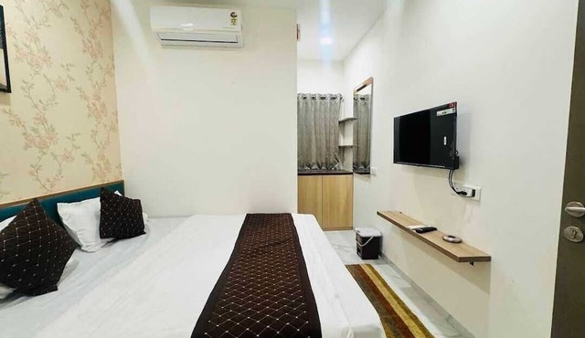 HOTEL LEGEND GOTA