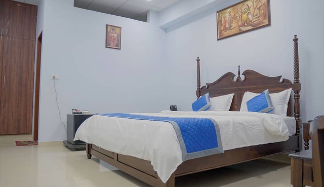 Dev Sneh Residency