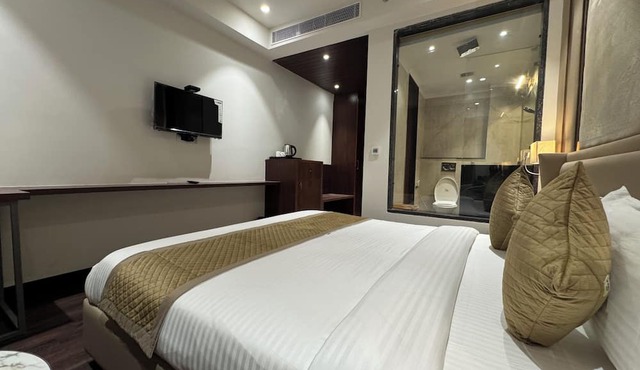 Aurea by The Wallflower Hotels