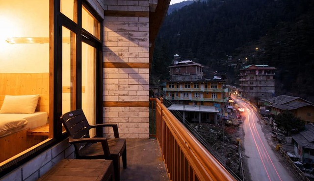 Crystal Mountain Jibhi