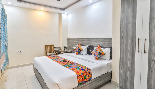 Fabhotel Ls Grand