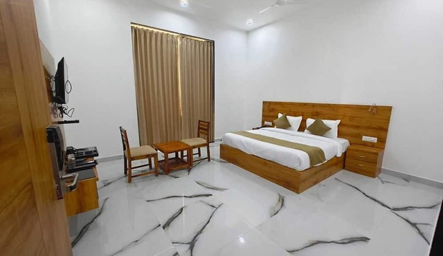 Hotel RC Garh