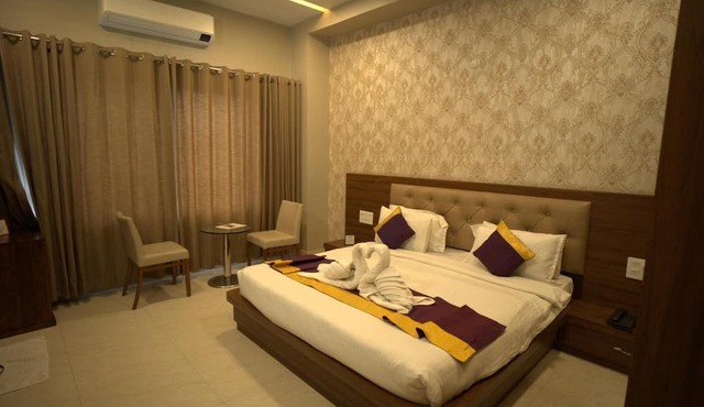 Amarvilas Hotel & Resort