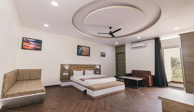 Serenity Hill Resort Near - 2Km Fateh Sagar Lake Udaipur