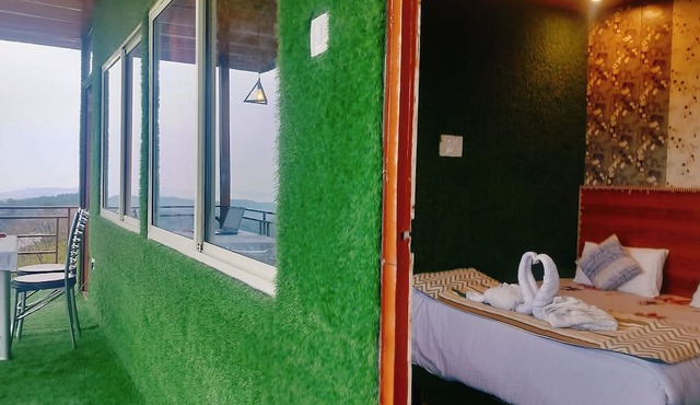 Hotel Nirbana Heights