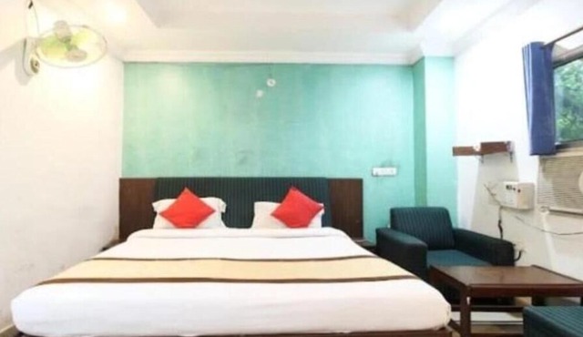Hotel Monal Deluxe Room #2