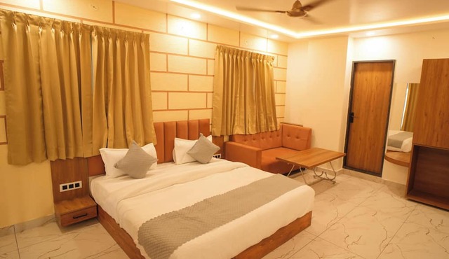 Hotel Shree Karni Palace