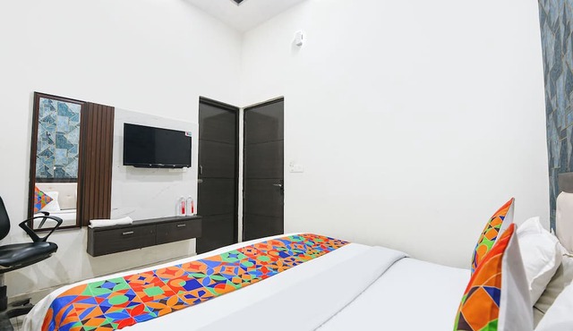 Fabhotel Metro Inn I