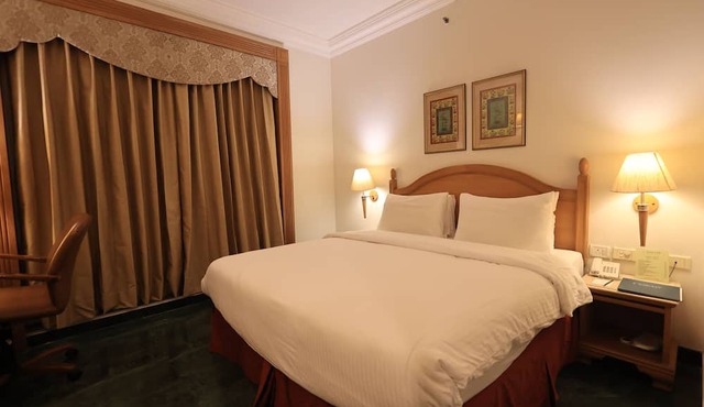 Savoy Suites Noida