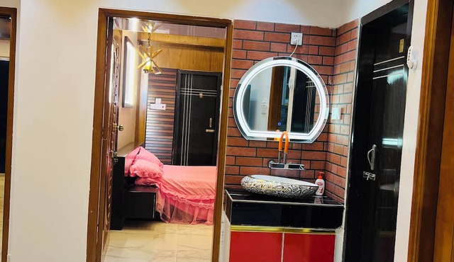 Luxury 3 Bedroom Apartment with full furnished