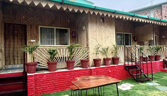 Bamboo Garden Cottages and Cafe