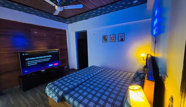 The Mussoorie Glow – Spacious 3BHK with Private Penthouse