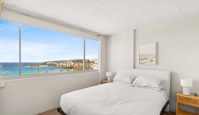 Wake Up to the Ocean: 1-Bed with Pool & Views