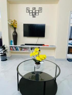Cozy 1 BHK Stay Near US Embassy & IT Hub