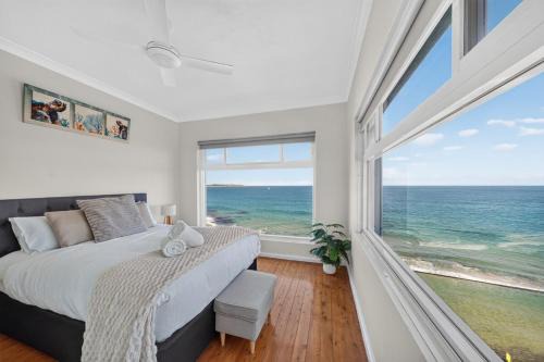 Absolute Waterfront - Sleep 6 - Baby & Pet - Sunrise Views