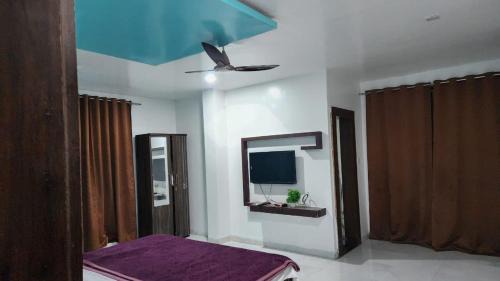 Hotel Yuvraj heavens