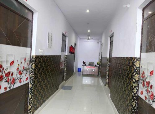Hotel O Luxury Palace
