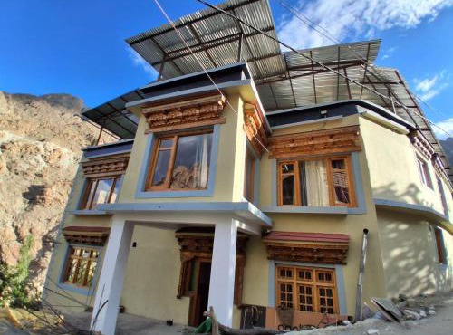 Brokpa ibex home stay