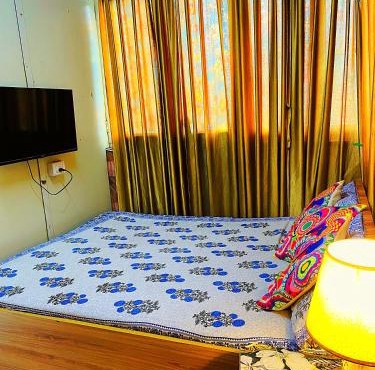 Cozy private room in CR park with Green View
