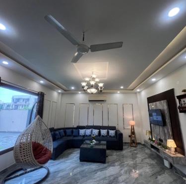 Aura Villa