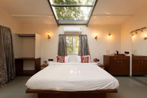 Treehouse Cozy Nature Retreat - by Vivasa Villas
