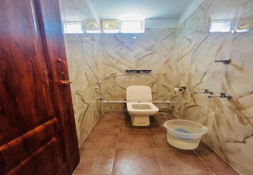 Ten Cents Service Apartment