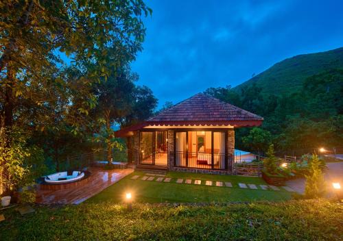 Cardamom Pod by VOYE HOMES