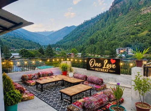 One Love Retreat Home Stay & Cafe