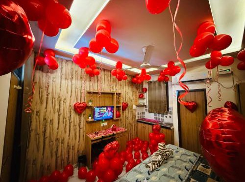 HOTEL WONDER STAYS - For Couples, Students, Faculties, Corporates