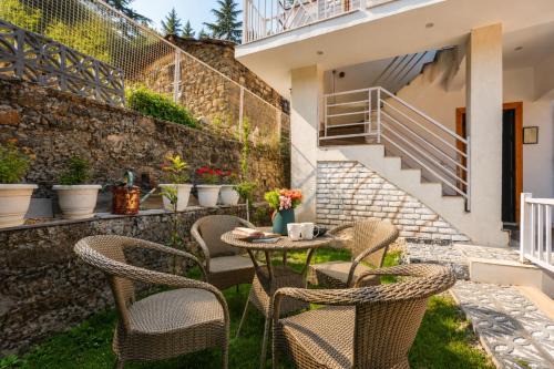 Vibhasa-The Scenic Solitude 6Br Villa Amidst Himalayas Near Kainchi Dham-Where BBQ and Bonfires Ignite the Adventure