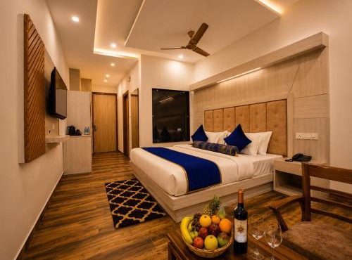 Hotel Woods inn Dalhousie #MBS Travels # Rooftop # Restaurant # Top Rated Property