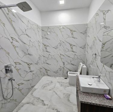 Hotel B Anand