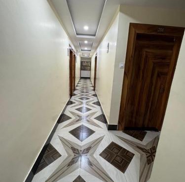 Pari Shree Hotel And Banquet