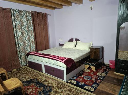 Zanskar Homestay and Camping