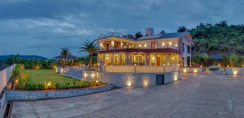 SaffronStays Anant Aura