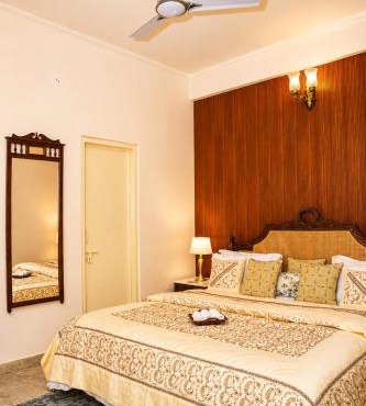 Parkside Haven 3BHK By Avinal