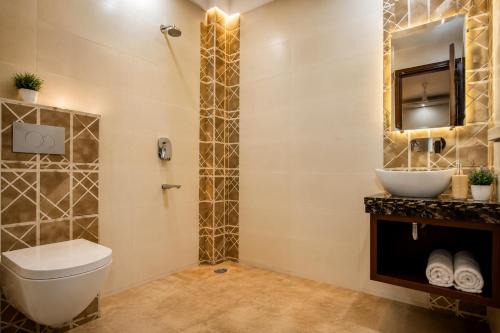 Hotel Nayyar Inn Near Golden temple
