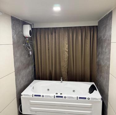 Hotel Vallabh Sky