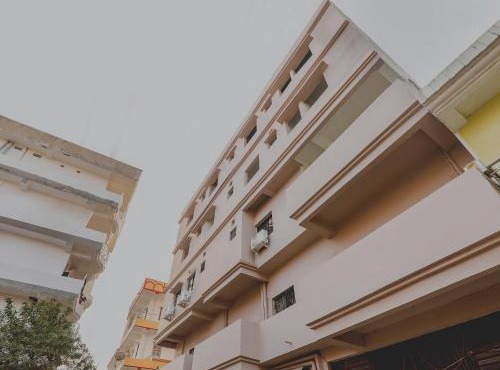 Hotel O White House