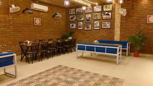 Eeja Resto and Cafe