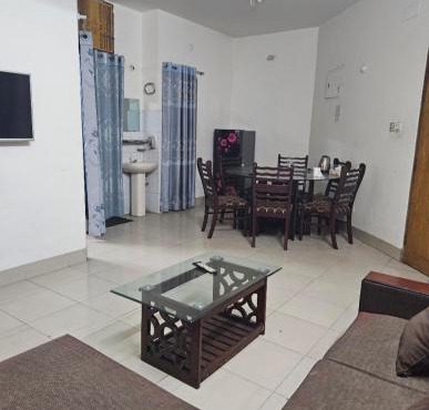 Lovely two bed apartment close to Dhaka Airport