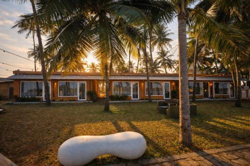 TAM BoSa Beach Retreat