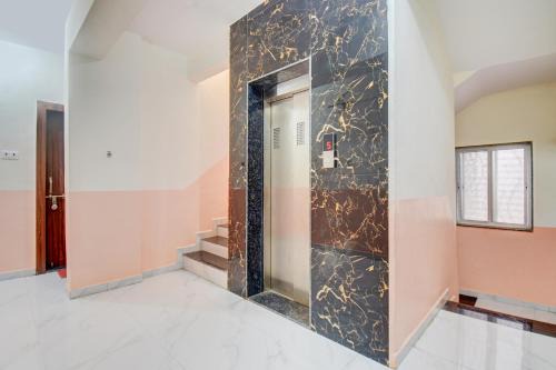 FabHotel Golden Eagle Executive