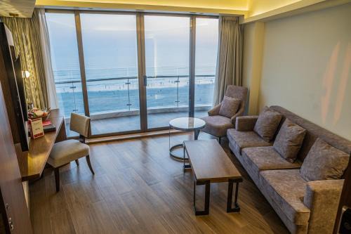 Ramada by Wyndham Cox's Bazar Kolatoli Beach