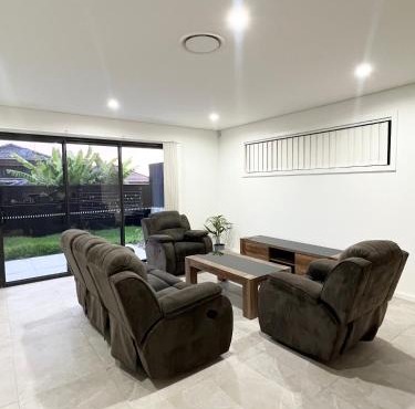 Modern and Comfortable Queen Room - OR2