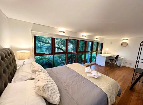 MetaWiseBnB Stylish Loft Studio with Garden in Seaforth in Sydney