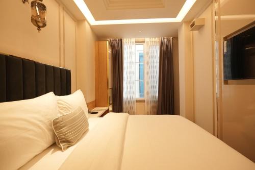 Empire Platinum Suites-Central Delhi
