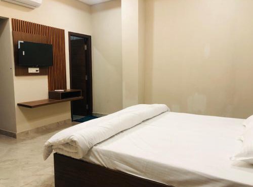 KANHA HOTEL & Homestay