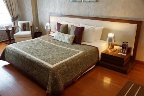 Jaypee Vasant Continental